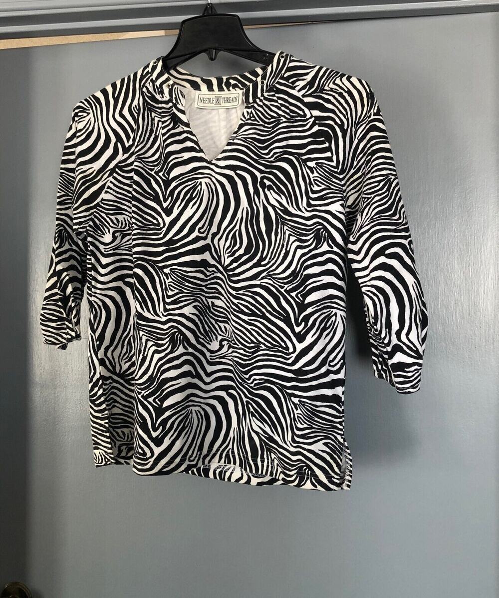Needle & Threads Womens top 3/4 Sleeve V neck Black White Zebra Small
